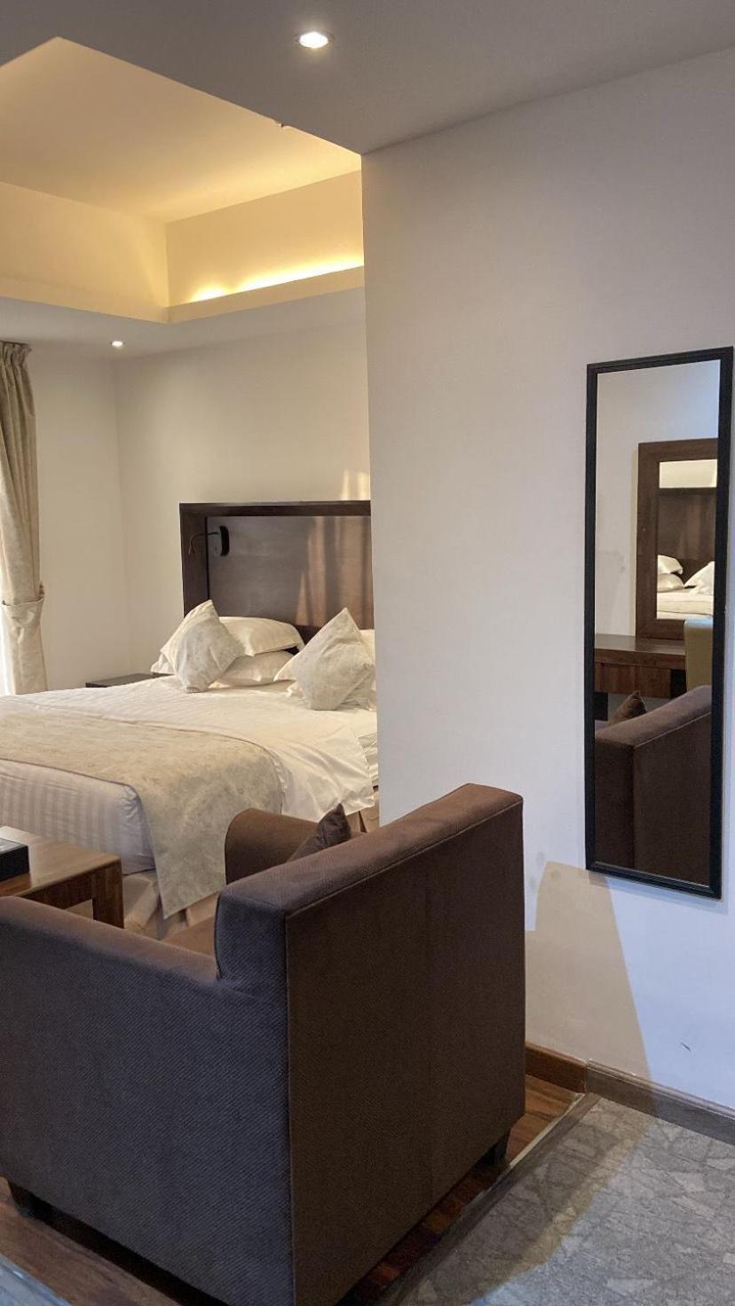 Helat Hotel *